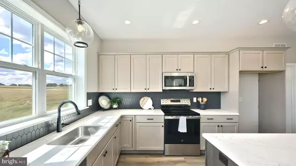 Annville, PA 17003,214 GRAND SUMMIT DR