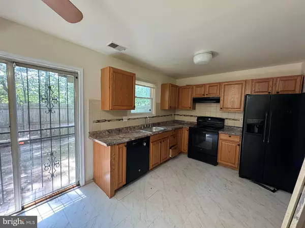 District Heights, MD 20747,6113 HIL MAR DR