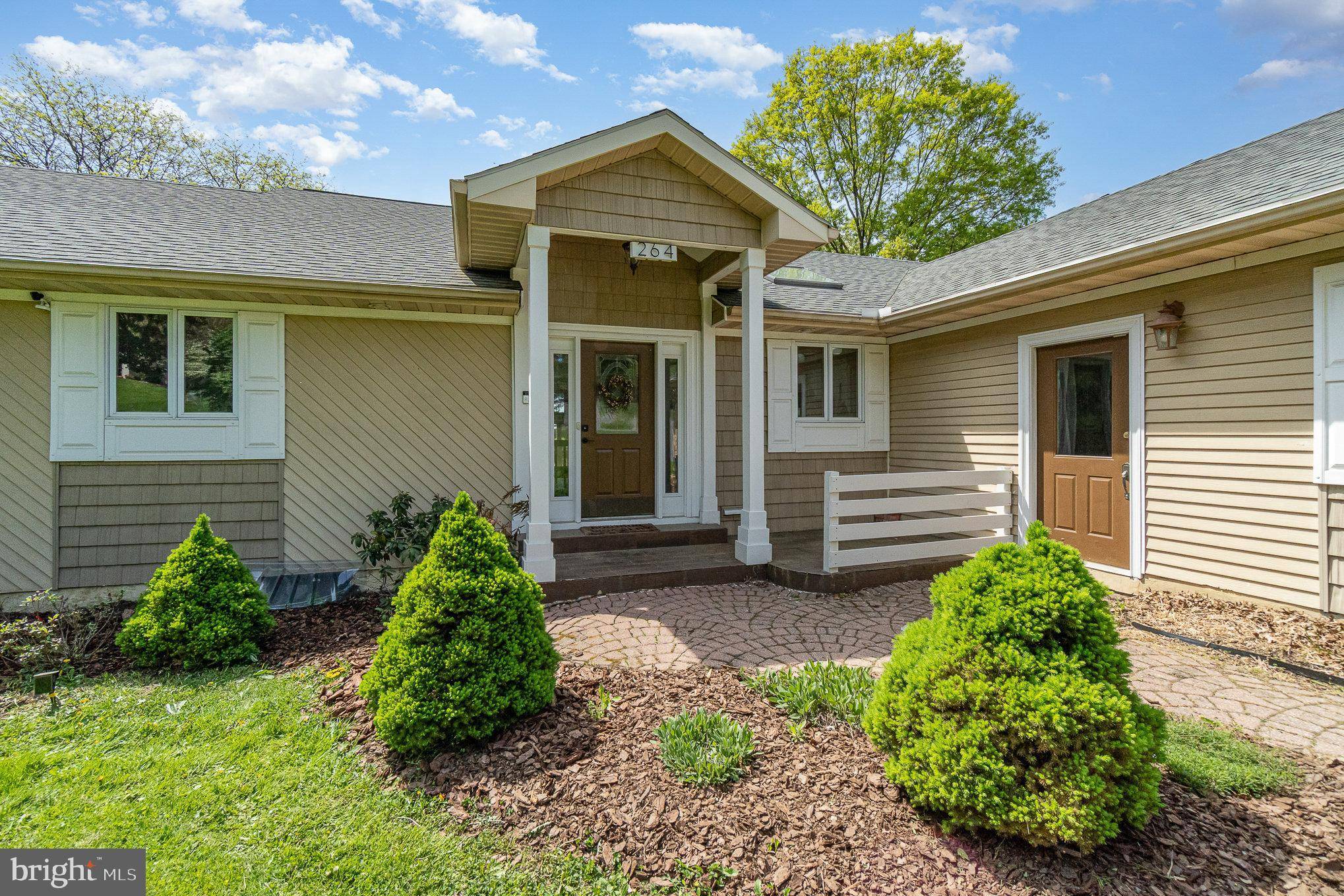 Lancaster, PA 17601,264 OLD DELP RD