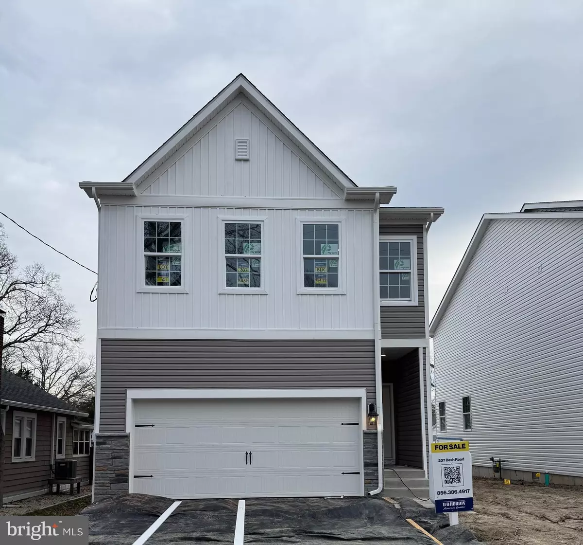 Toms River, NJ 08753,207 BASH RD