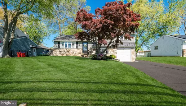Warminster, PA 18974,808 MEARNS RD