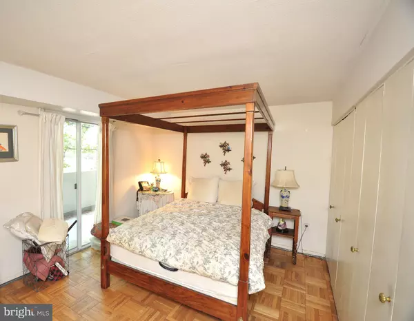 Washington, DC 20024,700 7TH ST SW #116