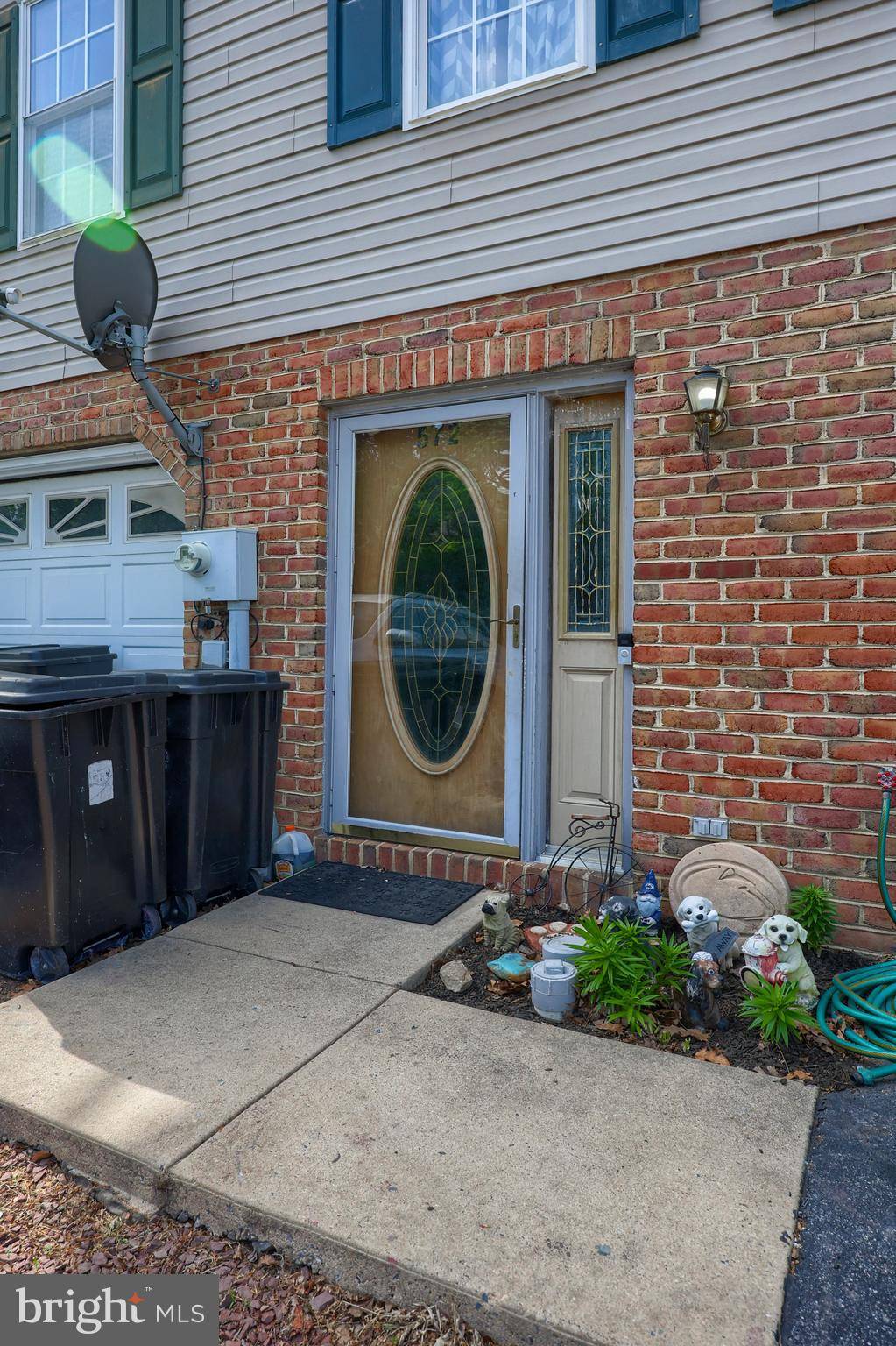 Ephrata, PA 17522,572 CLOVERBROOK DR