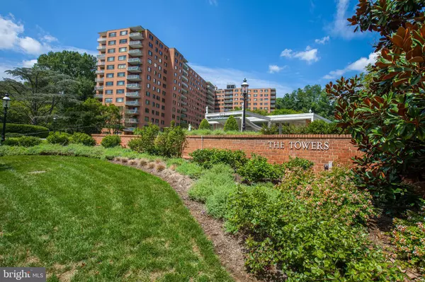 4201 CATHEDRAL AVE NW #301E, Washington, DC 20016