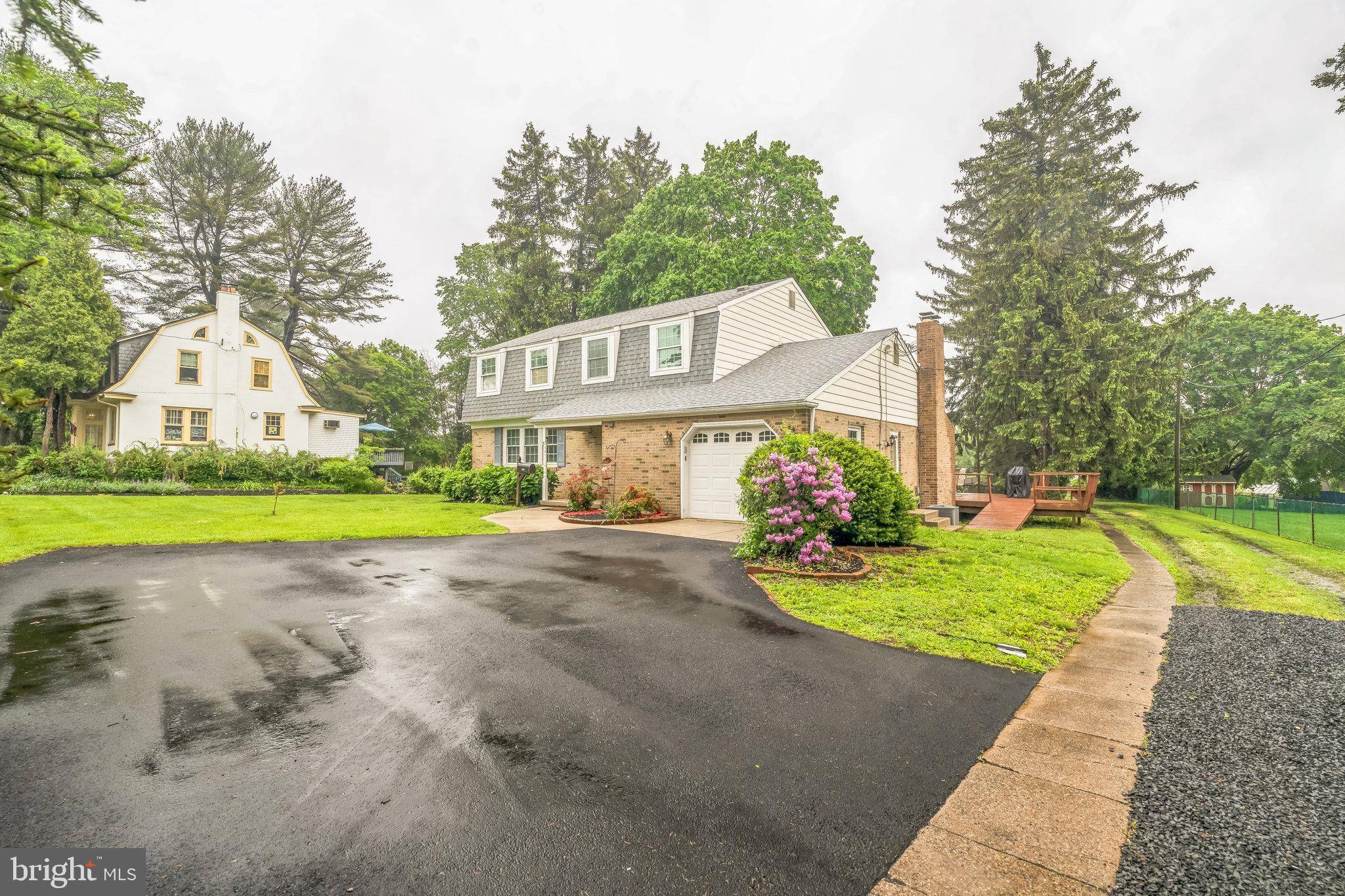 Philadelphia, PA 19128,755 SHAWMONT AVE