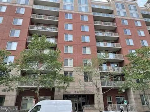 820 N POLLARD ST #912, Arlington, VA 22203