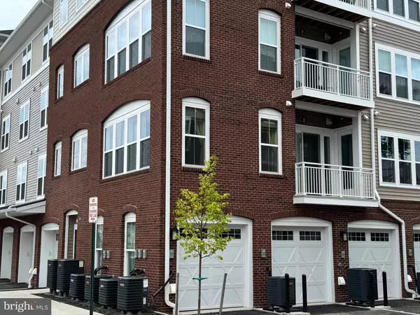 13970 ENGLEFIELD DR #207, Woodbridge, VA 22193