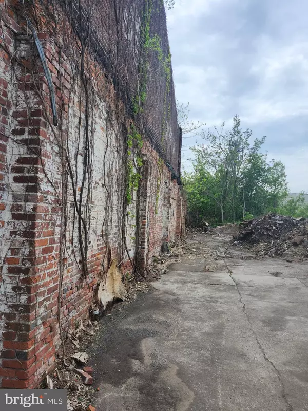 Philadelphia, PA 19132,2514-18 W DAUPHIN ST