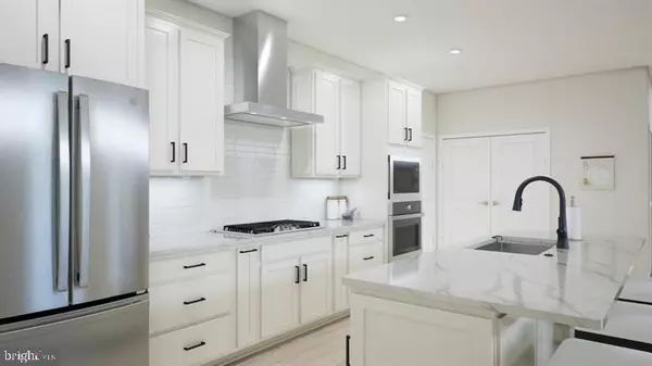 Ashburn, VA 20148,23640 BOLTON CRESCENT TER #13-105
