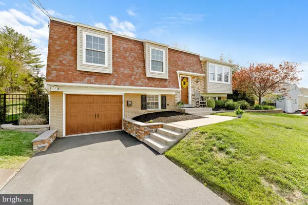 Warrington, PA 18976,1729 PALOMINO DR