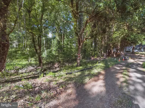 Capitol Heights, MD 20743,5625 OAKFORD RD