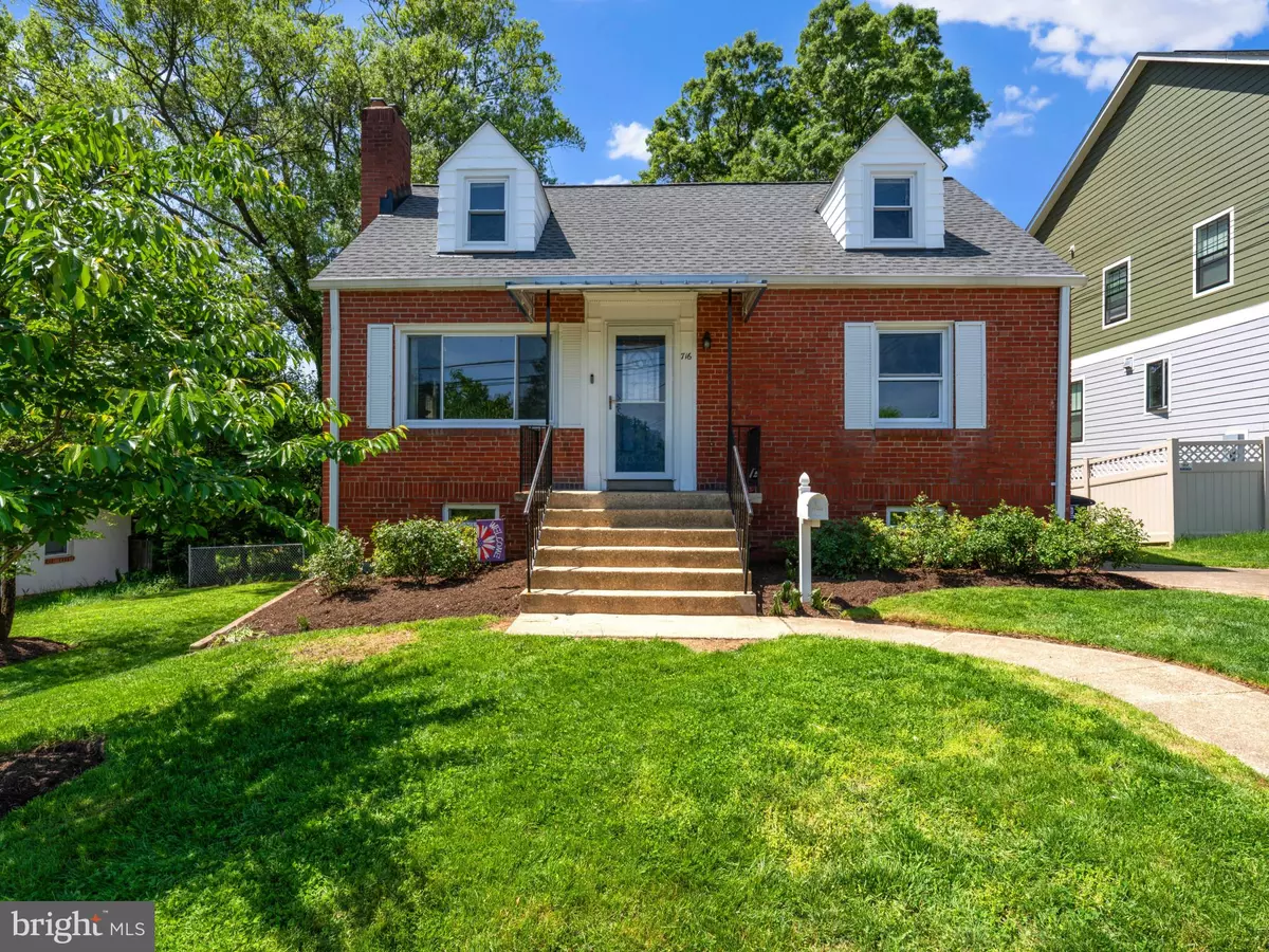 Arlington, VA 22203,716 N BUCHANAN ST