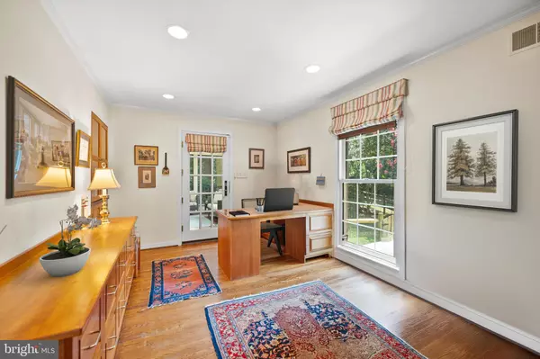 Mclean, VA 22102,7707 CROSSOVER DR