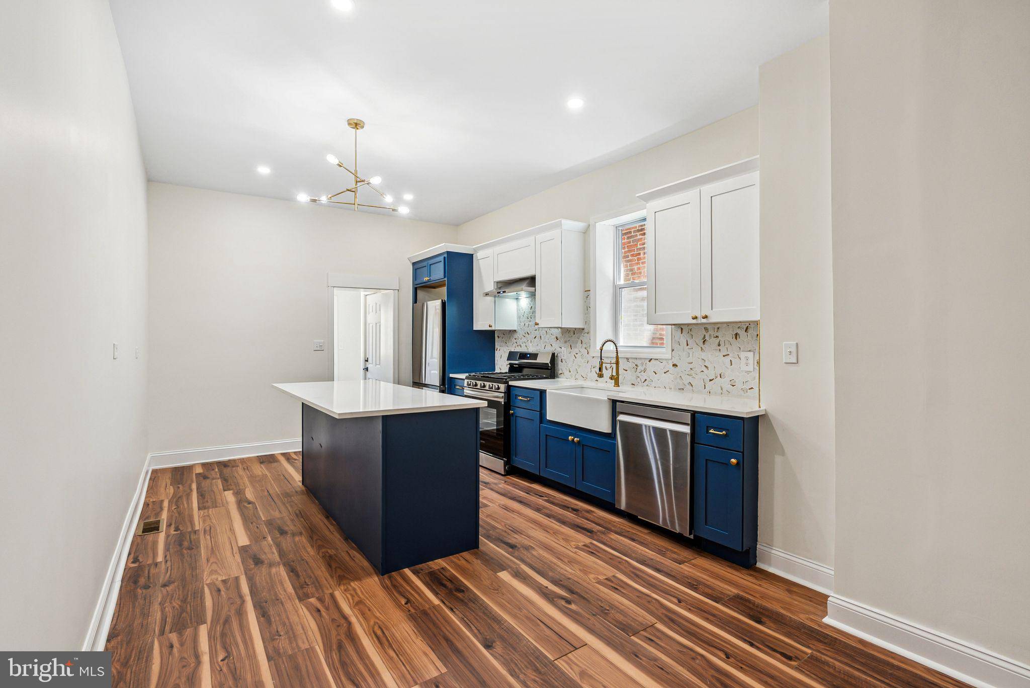 Philadelphia, PA 19143,1107 S DIVINITY ST