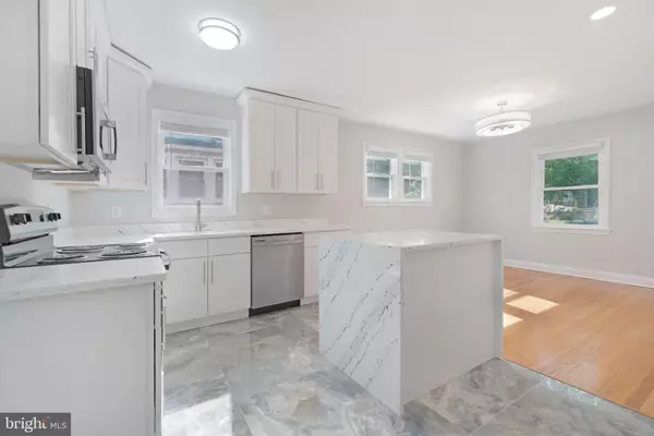 Hyattsville, MD 20782,4100 ROANOKE RD