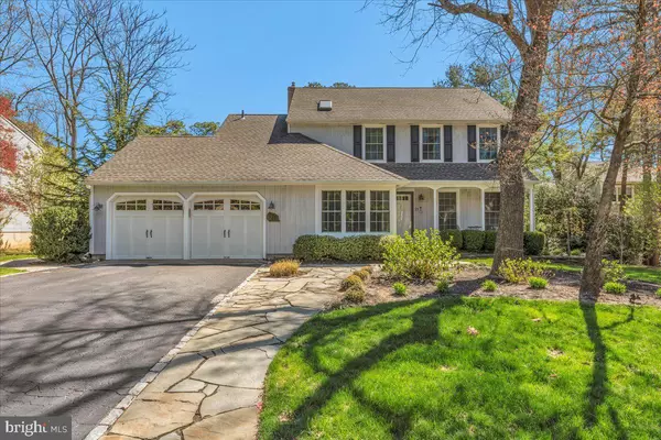 21 SIGNAL HILL DR, Voorhees, NJ 08043