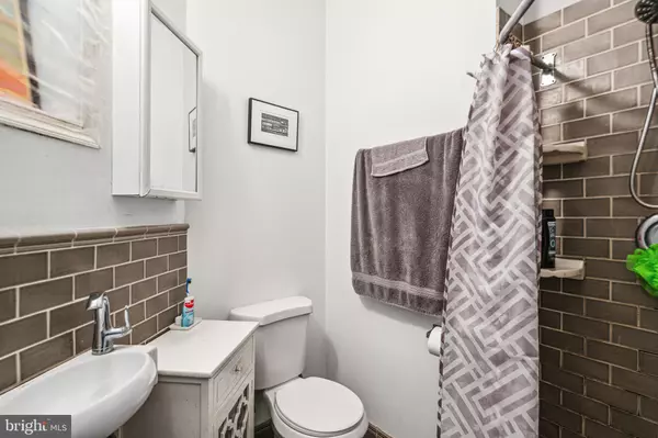 Philadelphia, PA 19144,5217 GREENE ST