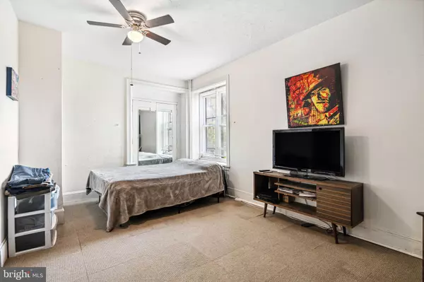 Philadelphia, PA 19144,5217 GREENE ST