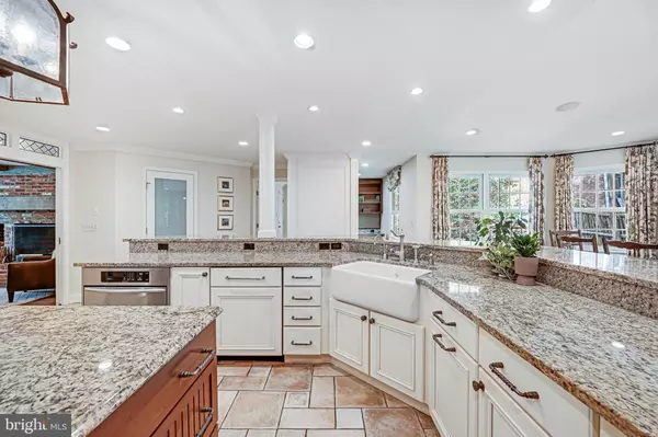 Rockville, MD 20852,945 FARM HAVEN DR