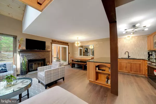 Lake Harmony, PA 18624,38 DOVE DR