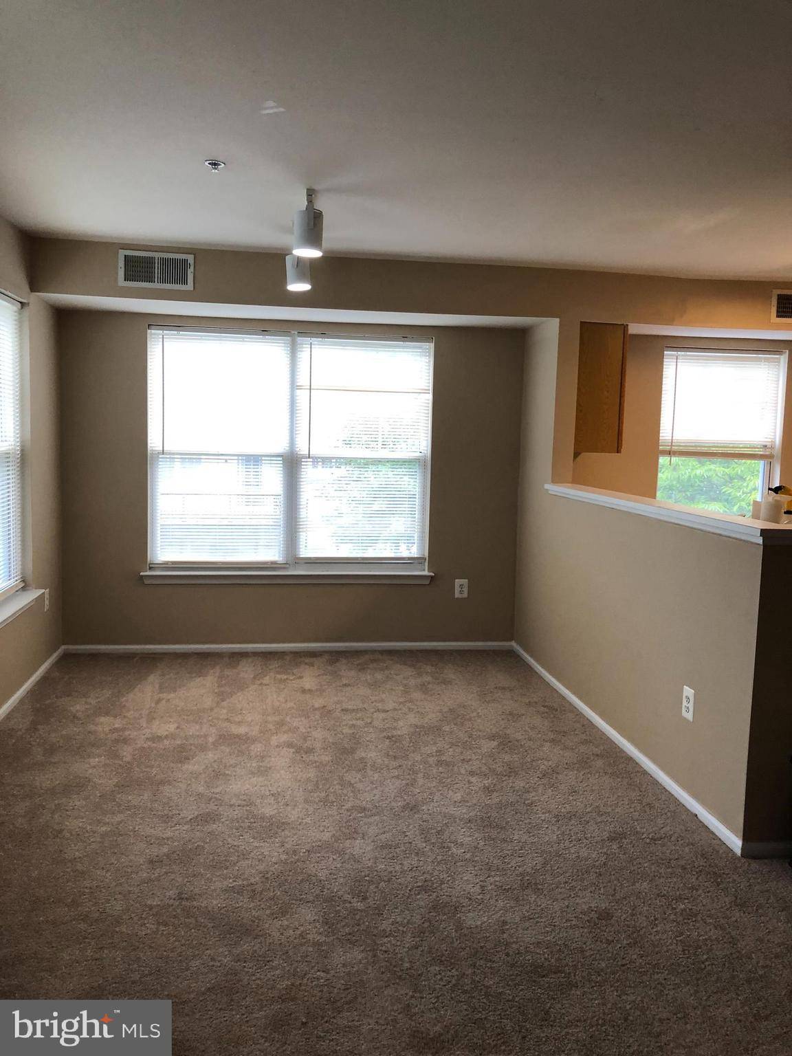 Upper Marlboro, MD 20772,13900 FARNSWORTH LN #4202