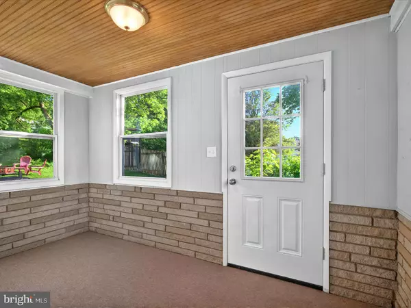 Ephrata, PA 17522,425 HOWARD AVE
