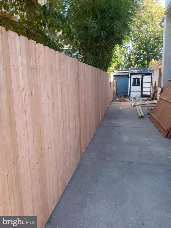 Pitman, NJ 08071,127 W HOLLY AVE