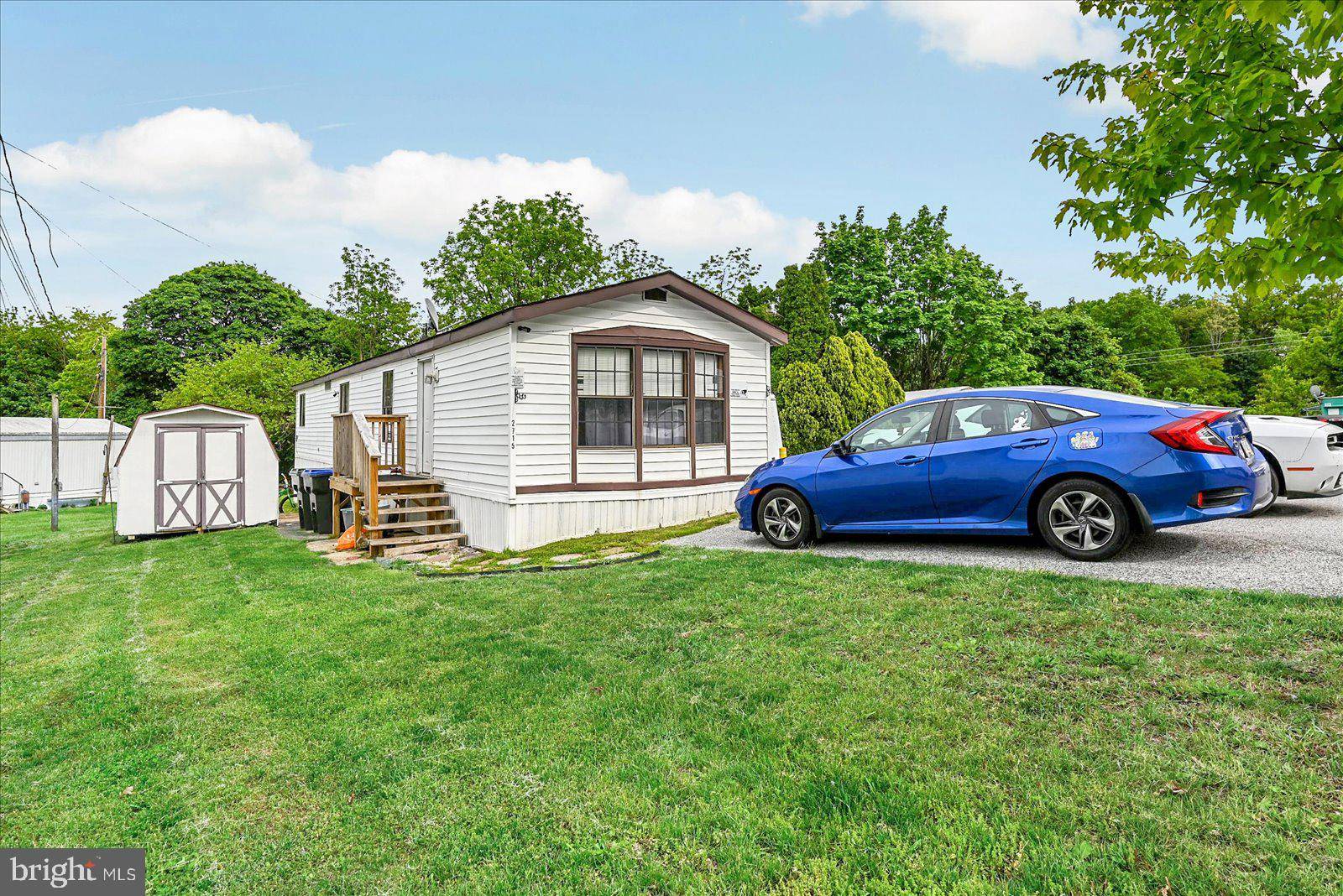 York, PA 17402,2715 CRESTVIEW DR