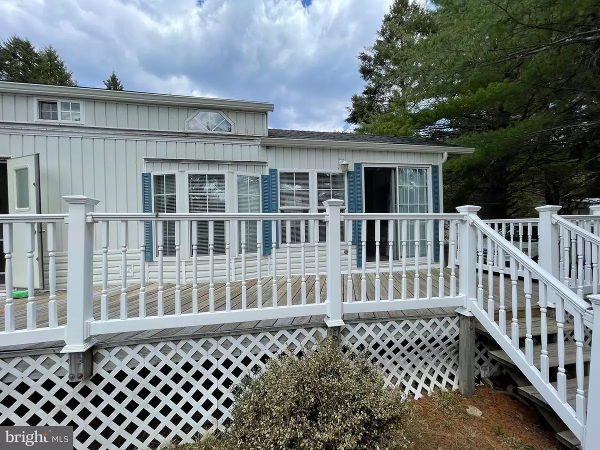 Blakeslee, PA 18610,421 CAMPSTEAD CIR