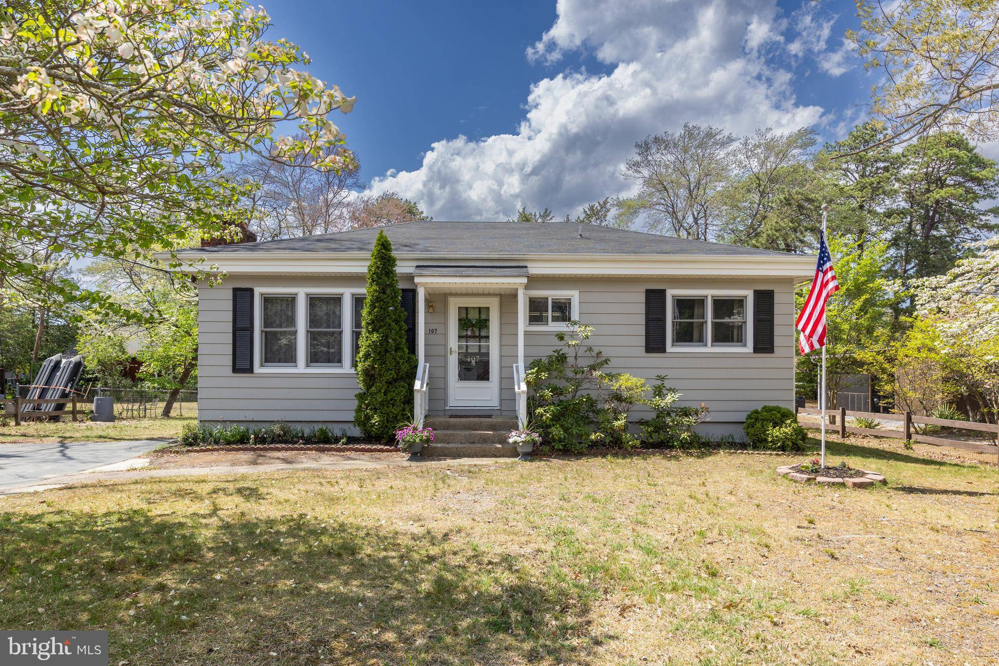 Medford, NJ 08055,107 WOODLAND AVE