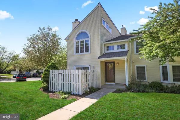 230 MILL RUN CT, Hightstown, NJ 08520