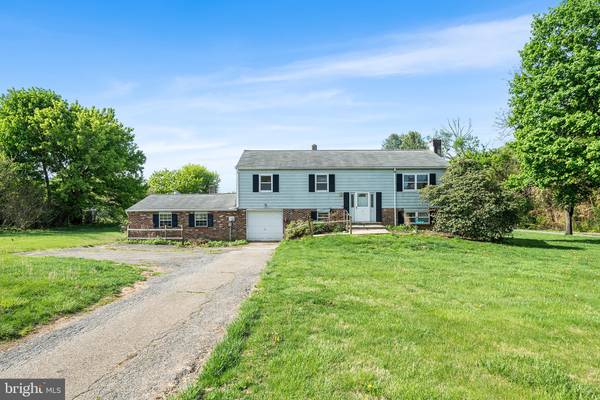 5419 STRASBURG RD, Atglen, PA 19310