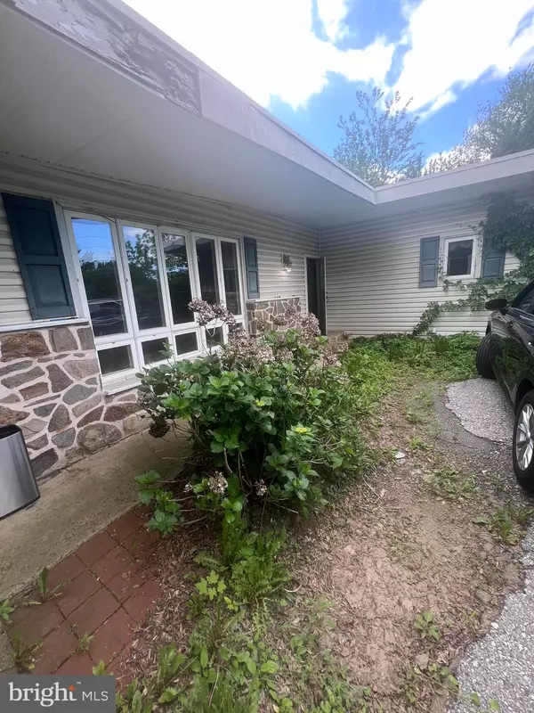 West Chester, PA 19382,904 S CHESTER RD