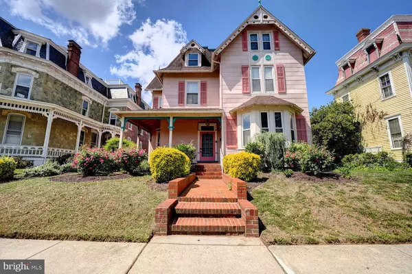 Dover, DE 19901,10 N STATE ST