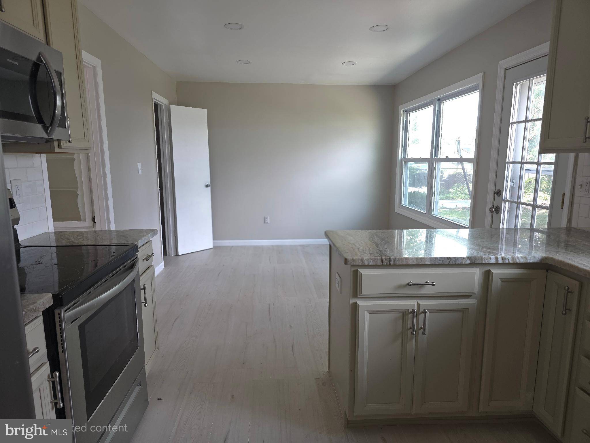 Willingboro, NJ 08046,125 BAYBERRY LN