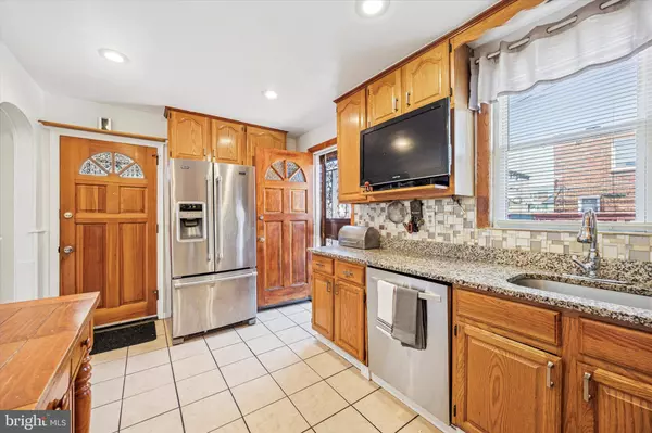 Philadelphia, PA 19111,805 TYSON AVE