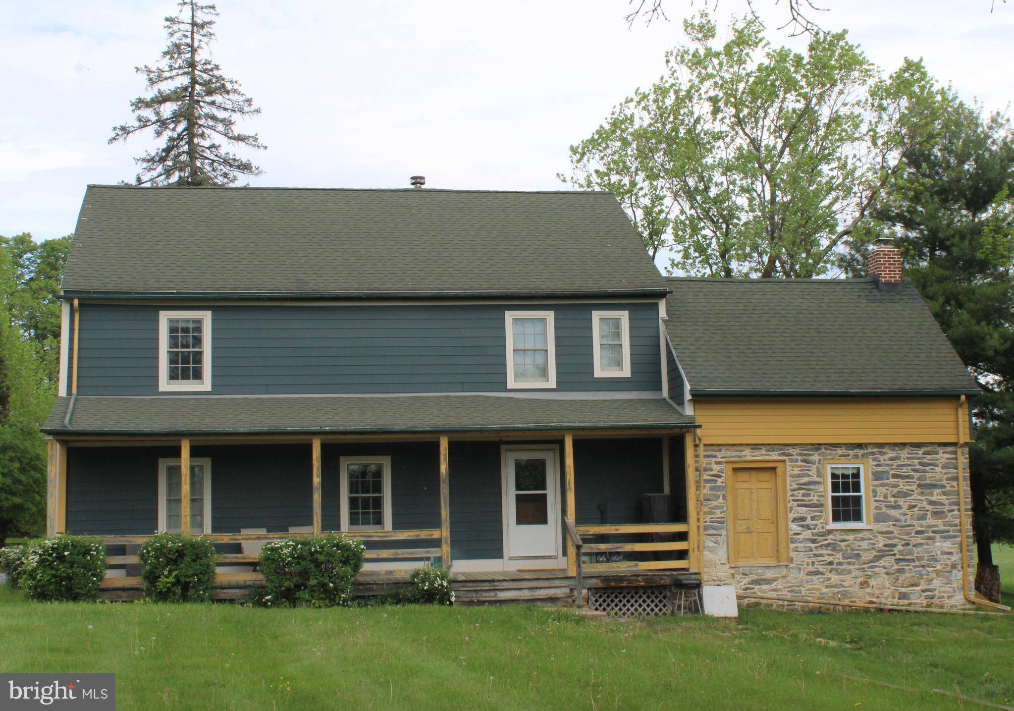 1535 HOKES MILL RD, York, PA 17404