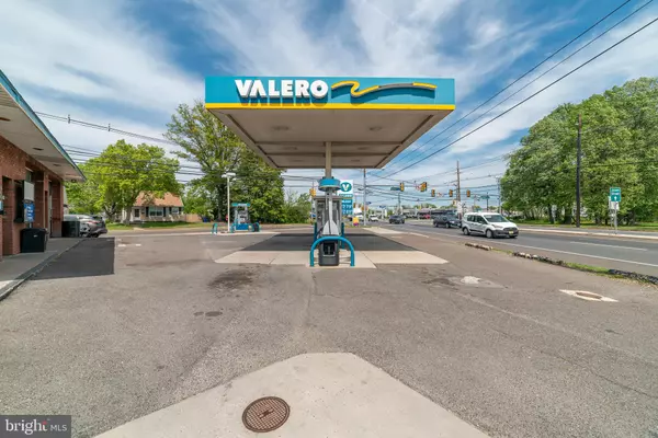 Burlington, NJ 08016,844 COLUMBUS RD