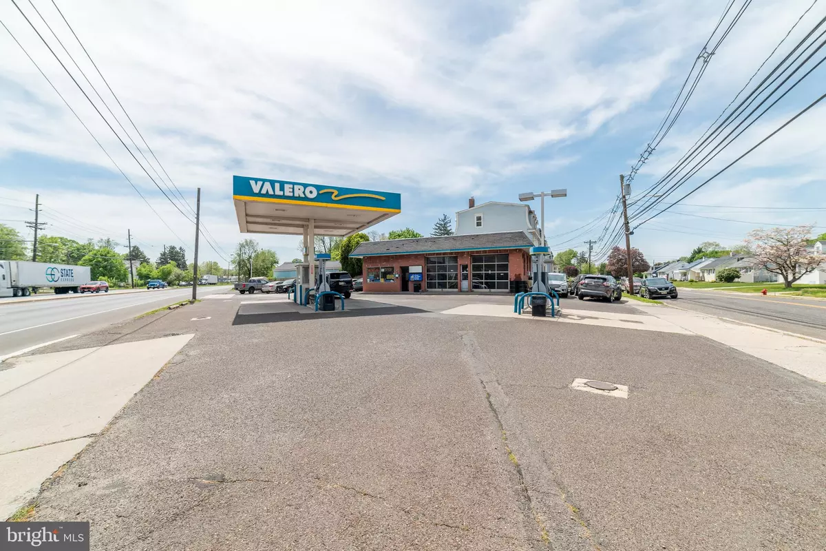 Burlington, NJ 08016,844 COLUMBUS RD