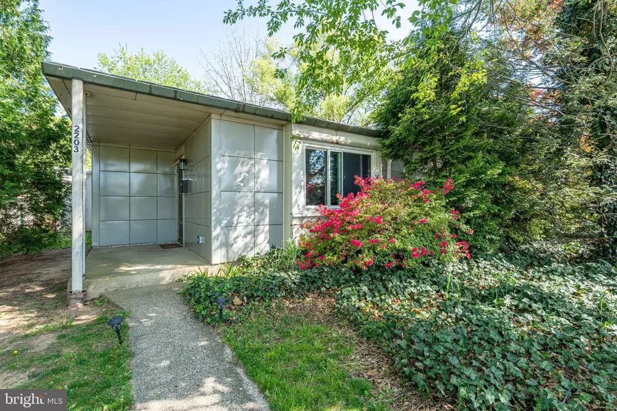 2203 W WASHINGTON ST, Allentown, PA 18104