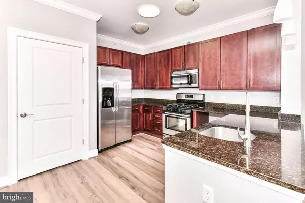 Alexandria, VA 22312,6301 EDSALL RD #610