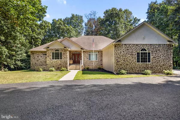 Spring Grove, PA 17362,1982 WHYTE LN