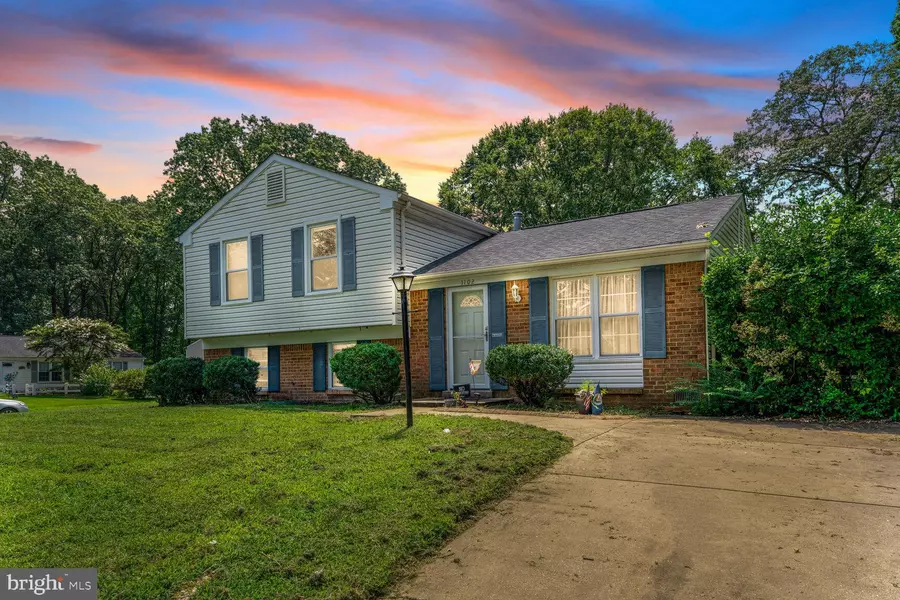 1102 BANNISTER CIR, Waldorf, MD 20602
