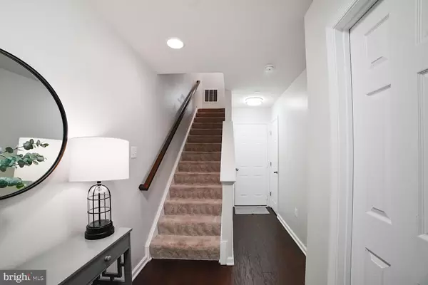 Beltsville, MD 20705,12521 HONEY LOCUST WAY