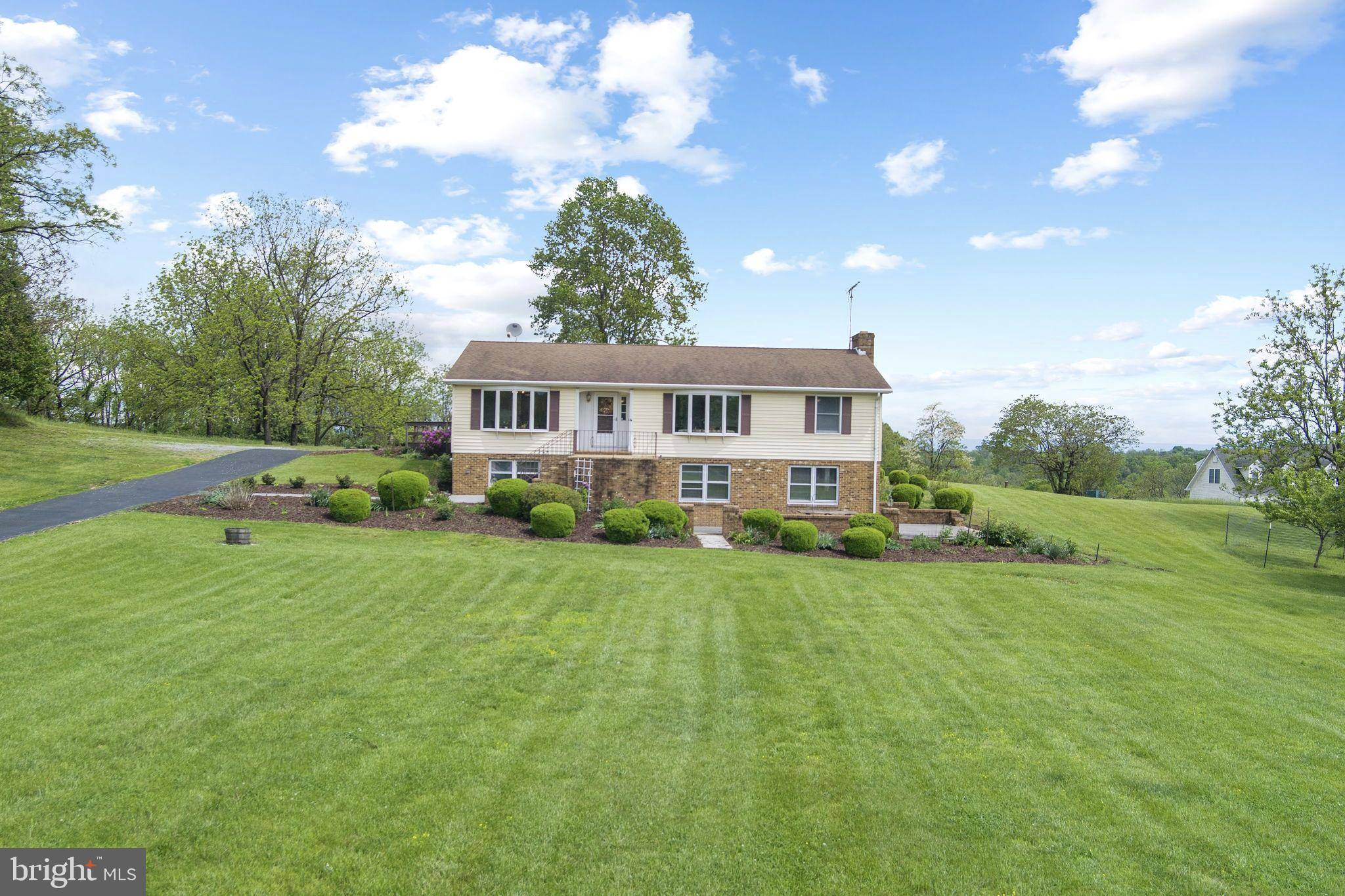 Winchester, VA 22603,3296 APPLE PIE RIDGE RD