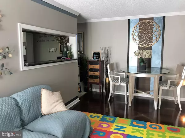Woodbridge, VA 22191,15630 WEATHERVANE TRL #630