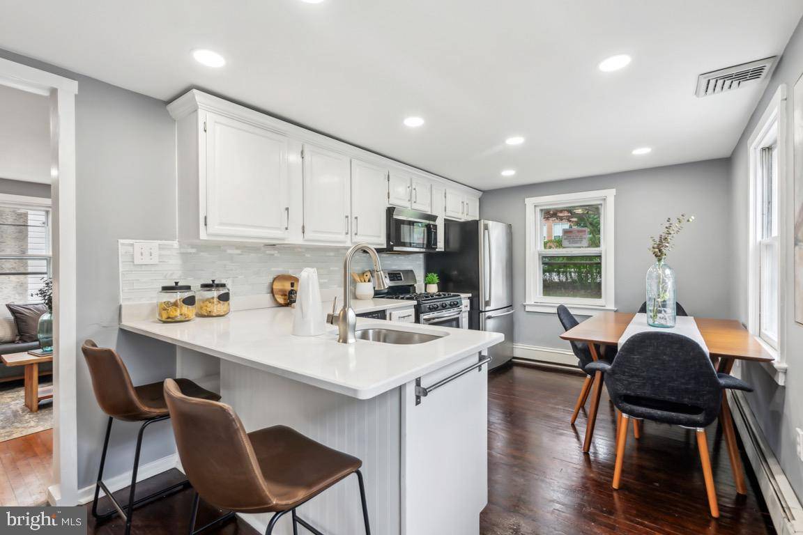 Berwyn, PA 19312,909 OLD LANCASTER RD