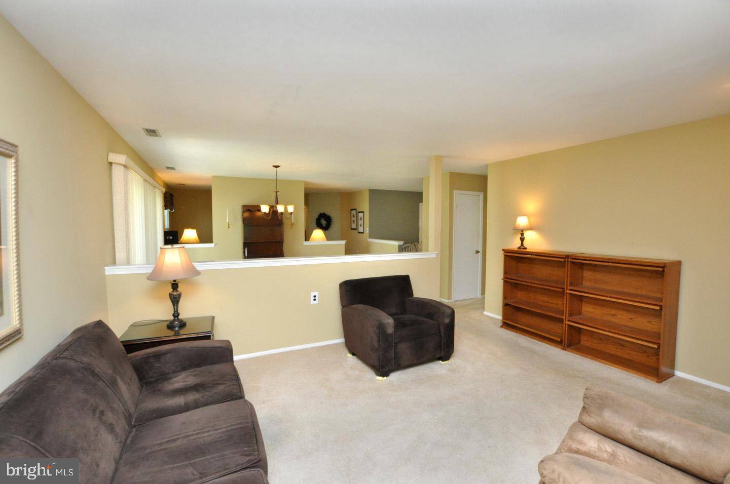Mount Laurel, NJ 08054,8 RAVEN CT