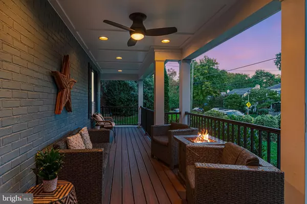 Arlington, VA 22205,5719 15TH ST N