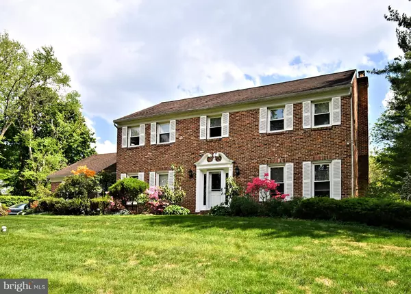 816 GLENN CIR, Wayne, PA 19087